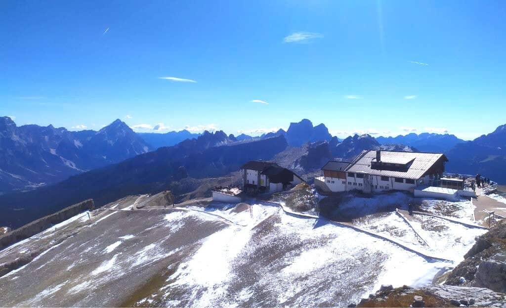 Rifugio Lagazoui hut Dolomites