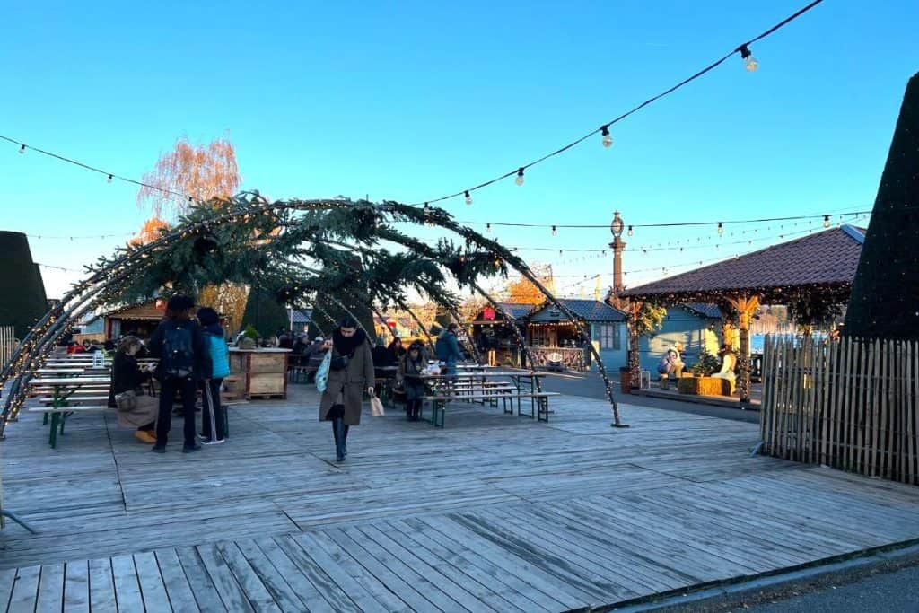 Switzerland Christmas market itinerary Geneva Quai du Mont Blanc markets