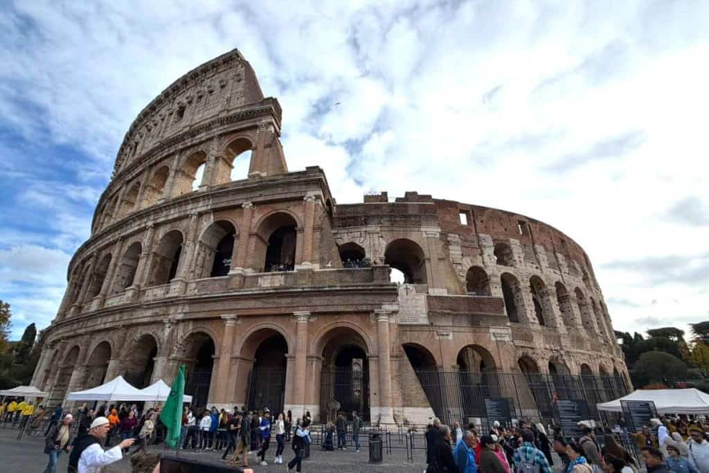 europe winter itinerary 2 weeks rome colosseum