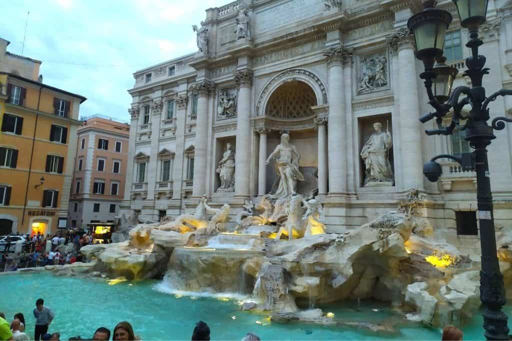rome itinerary 3 days trevi fountain